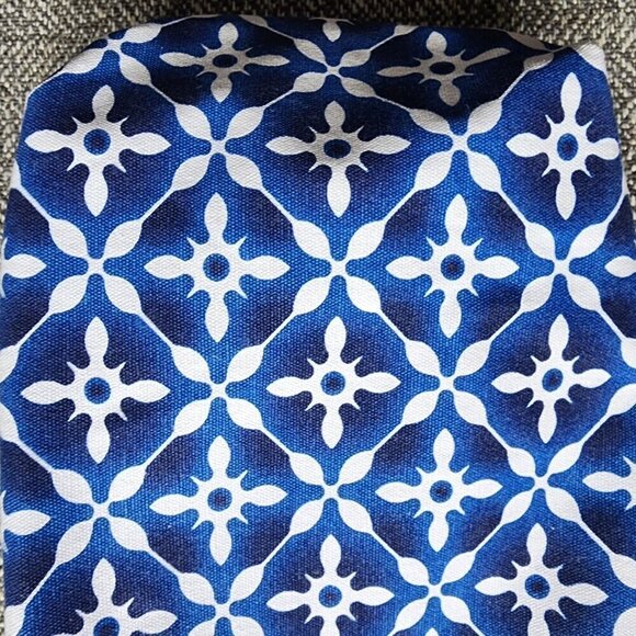 NWT Estee Lauder Makeup Bag with Eye Pencil, Mascara, Makeup Remover, Perfume - Picture 8 of 10